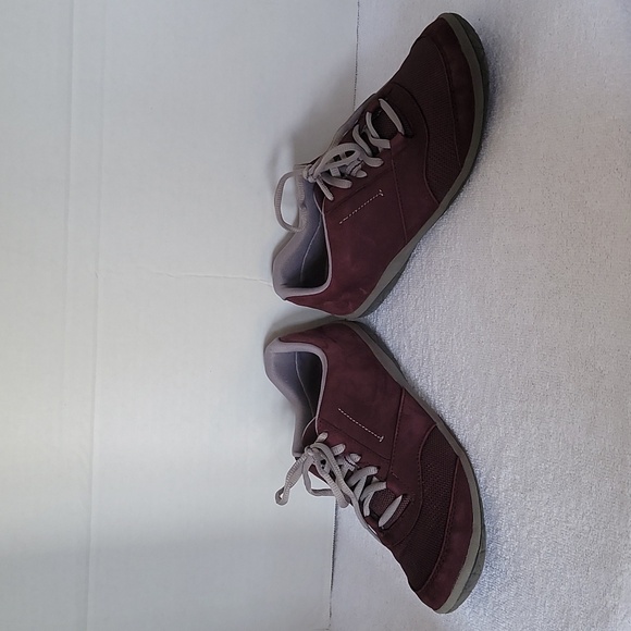 Clark's Teffa Hoyle women's size 8M sneakers in Aubergine - Picture 8 of 10